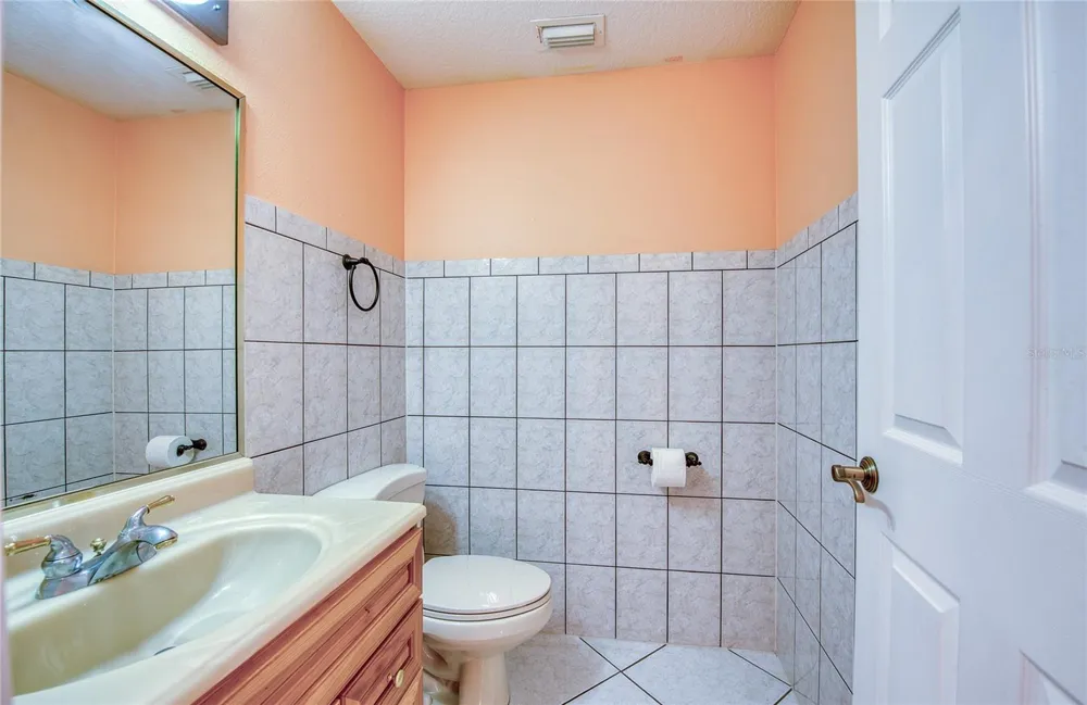 1150 OAKWOOD DRIVE Dunedin, FL 34698