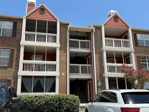 10200 GANDY BOULEVARD #512