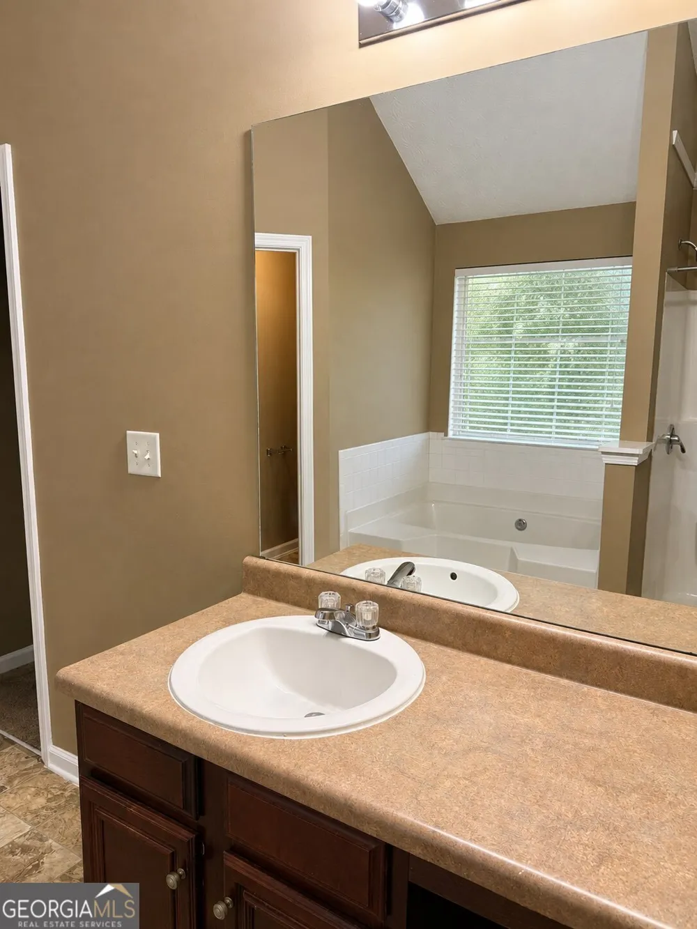 2628 Patriots RD Riverdale, GA 30296