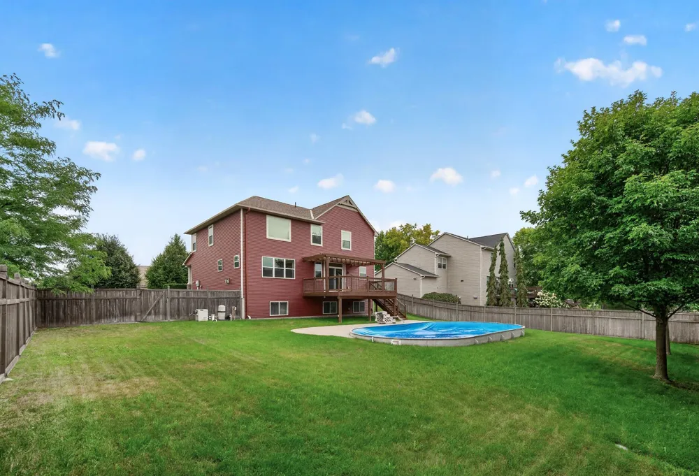 1672 Lenox Drive Waconia, MN 55387