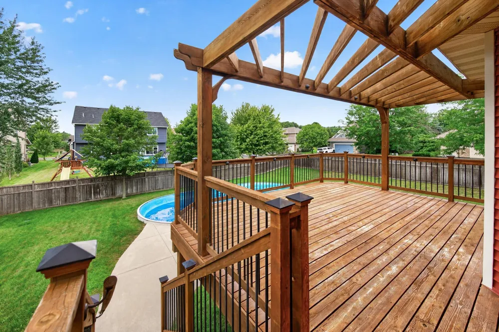 1672 Lenox Drive Waconia, MN 55387