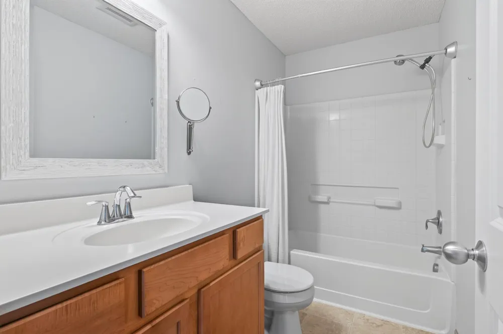 1672 Lenox Drive Waconia, MN 55387