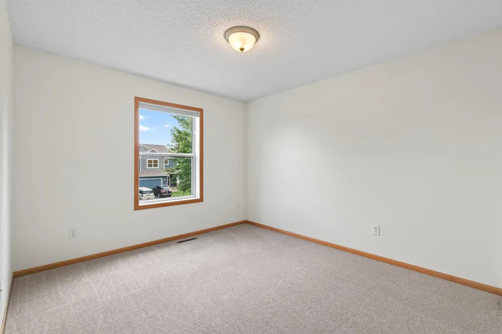 1672 Lenox Drive Waconia, MN 55387