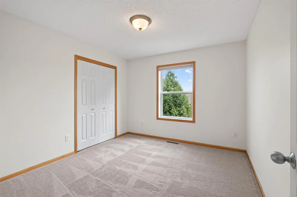 1672 Lenox Drive Waconia, MN 55387