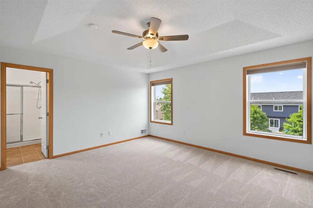 1672 Lenox Drive Waconia, MN 55387