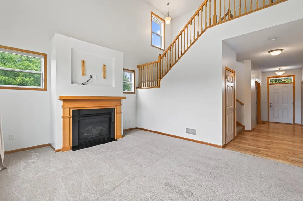 1672 Lenox Drive Waconia, MN 55387