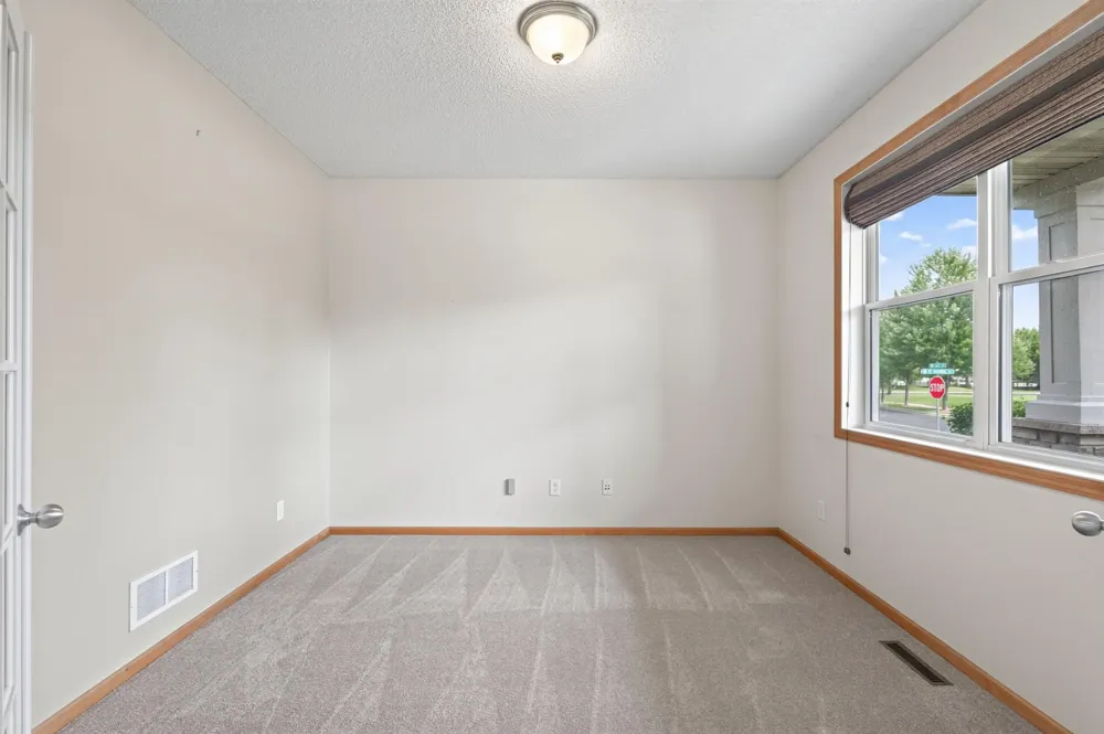 1672 Lenox Drive Waconia, MN 55387