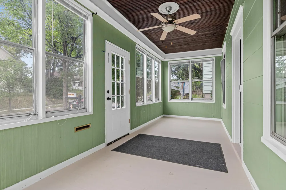 1070 Minnehaha Avenue E Saint Paul, MN 55106
