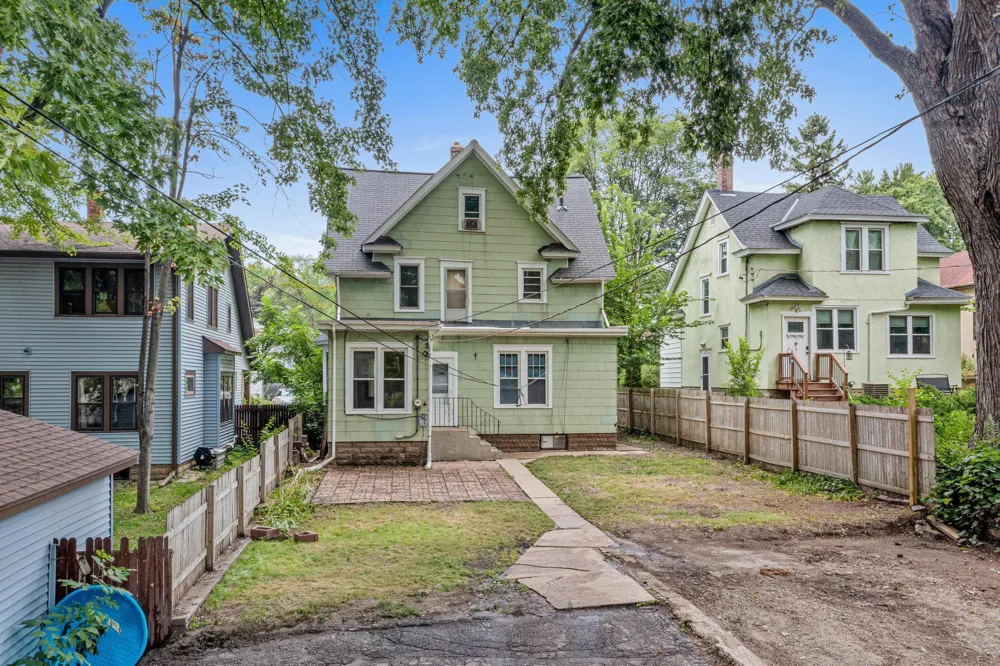 1070 Minnehaha Avenue E Saint Paul, MN 55106