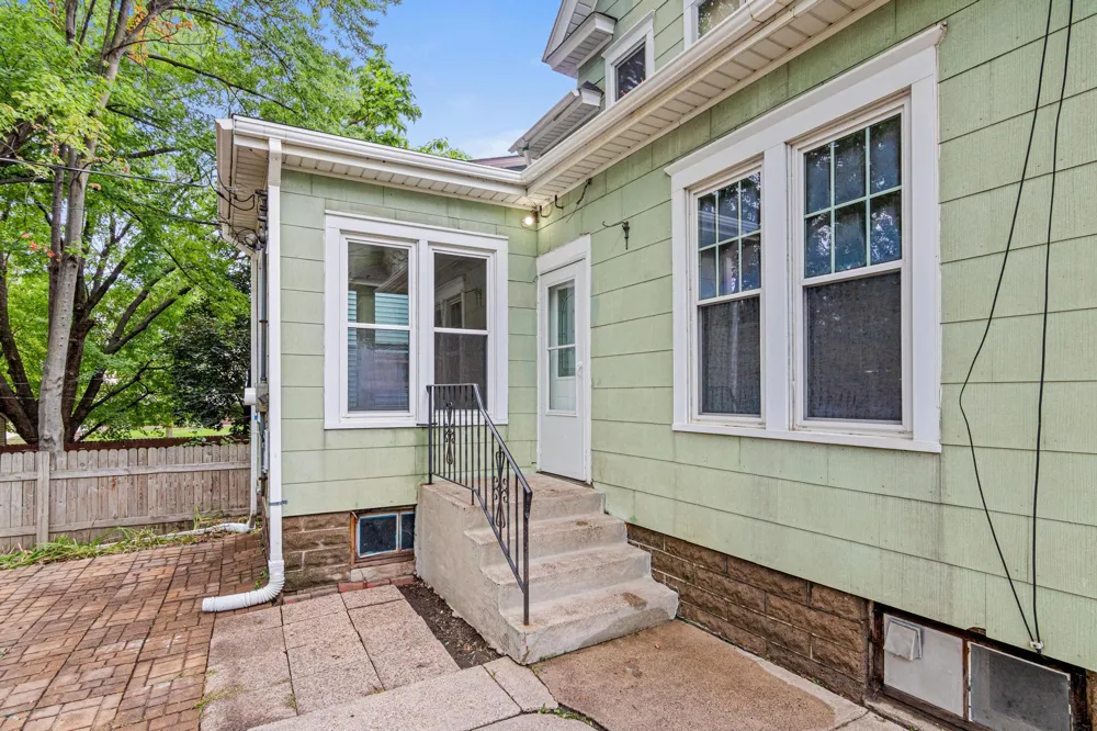 1070 Minnehaha Avenue E Saint Paul, MN 55106