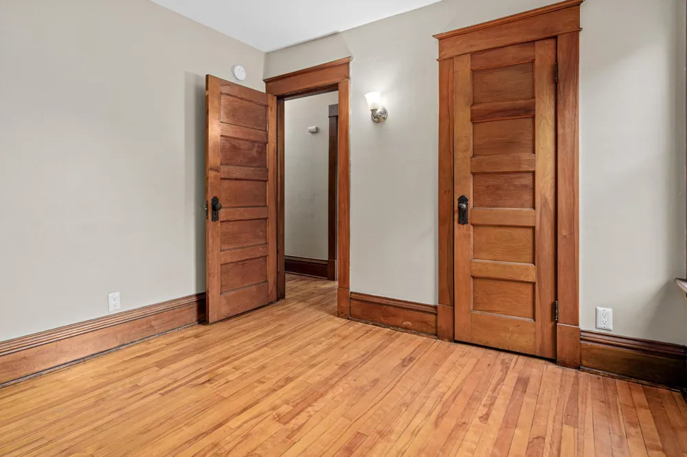 1070 Minnehaha Avenue E Saint Paul, MN 55106
