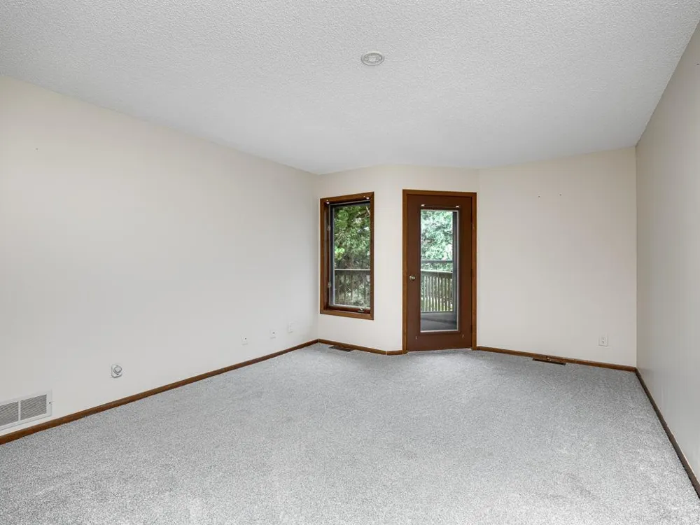 1381 Spencer Road W Saint Paul, MN 55108