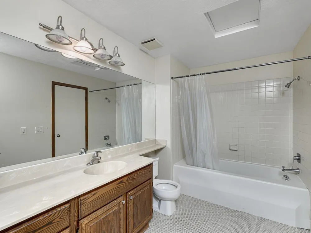 1381 Spencer Road W Saint Paul, MN 55108