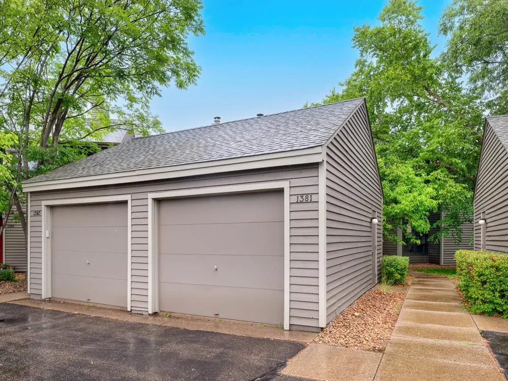 1381 Spencer Road W Saint Paul, MN 55108