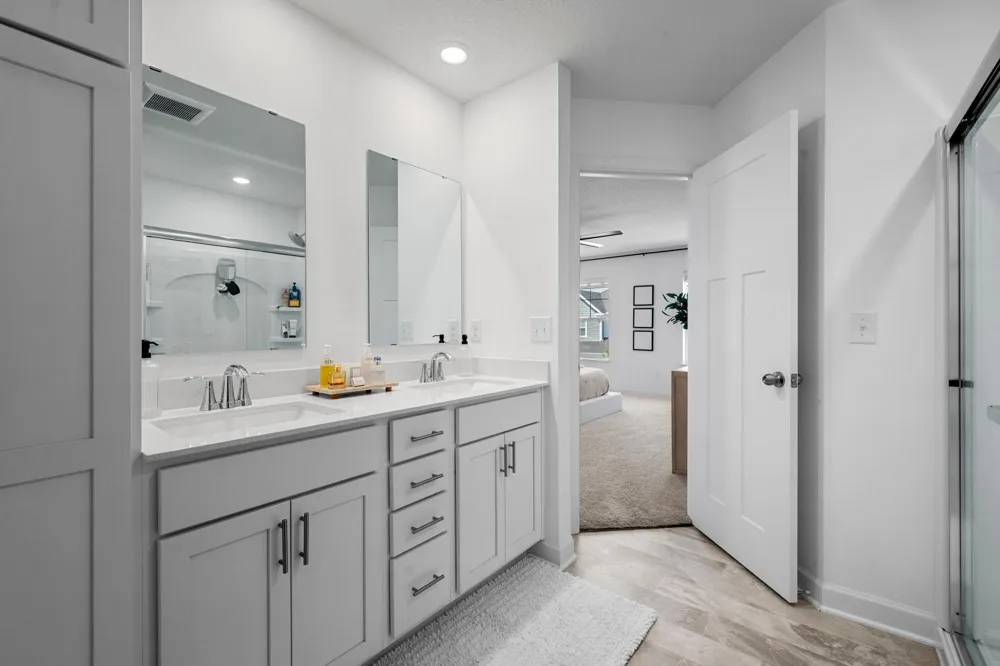1515 Camden Court Shakopee, MN 55379