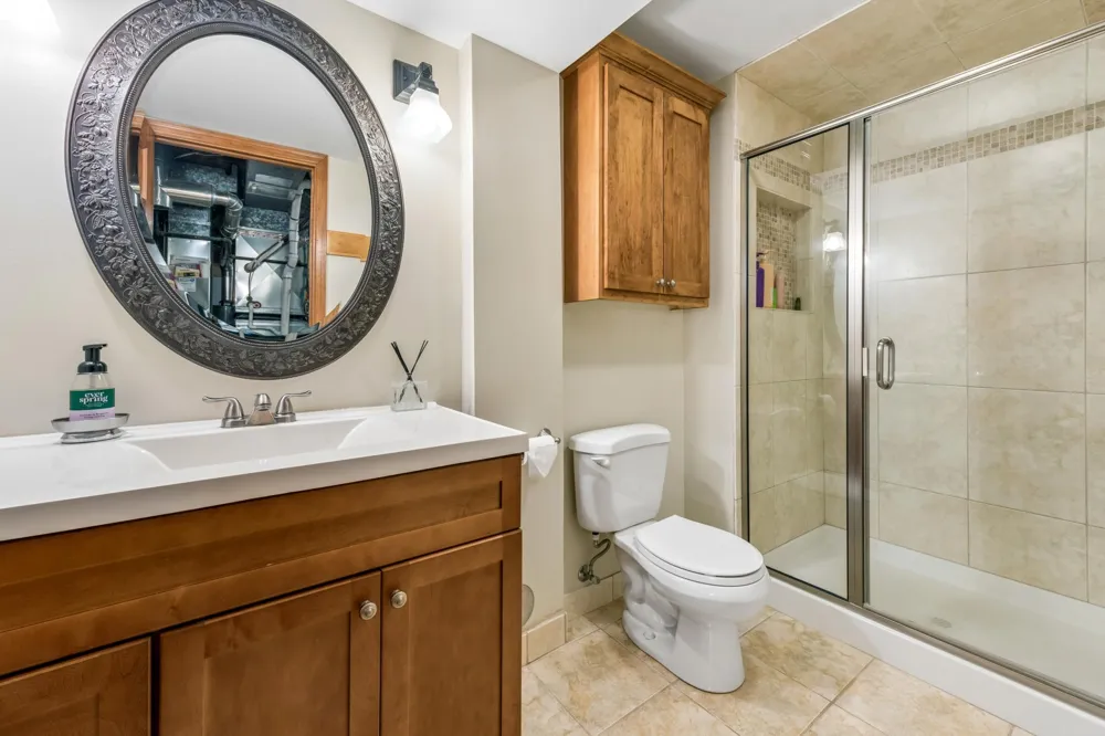 290 Ridgeview Drive E Wayzata, MN 55391