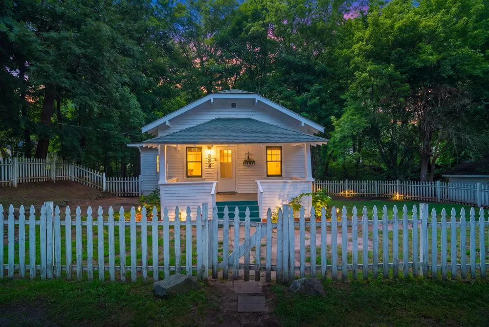 355 West Street Taylors Falls, MN 55084