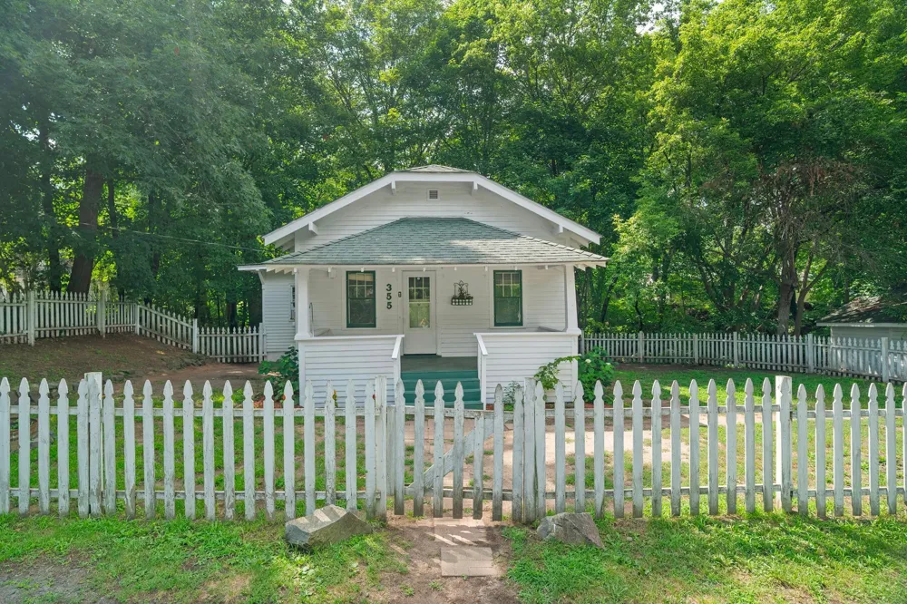 355 West Street Taylors Falls, MN 55084