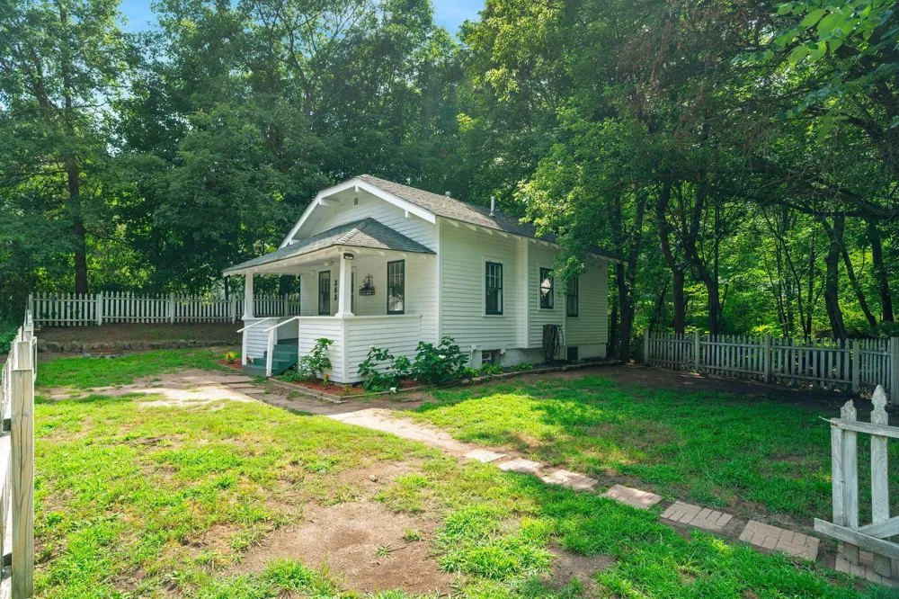 355 West Street Taylors Falls, MN 55084