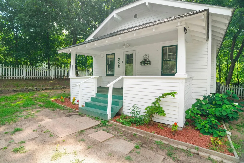 355 West Street Taylors Falls, MN 55084