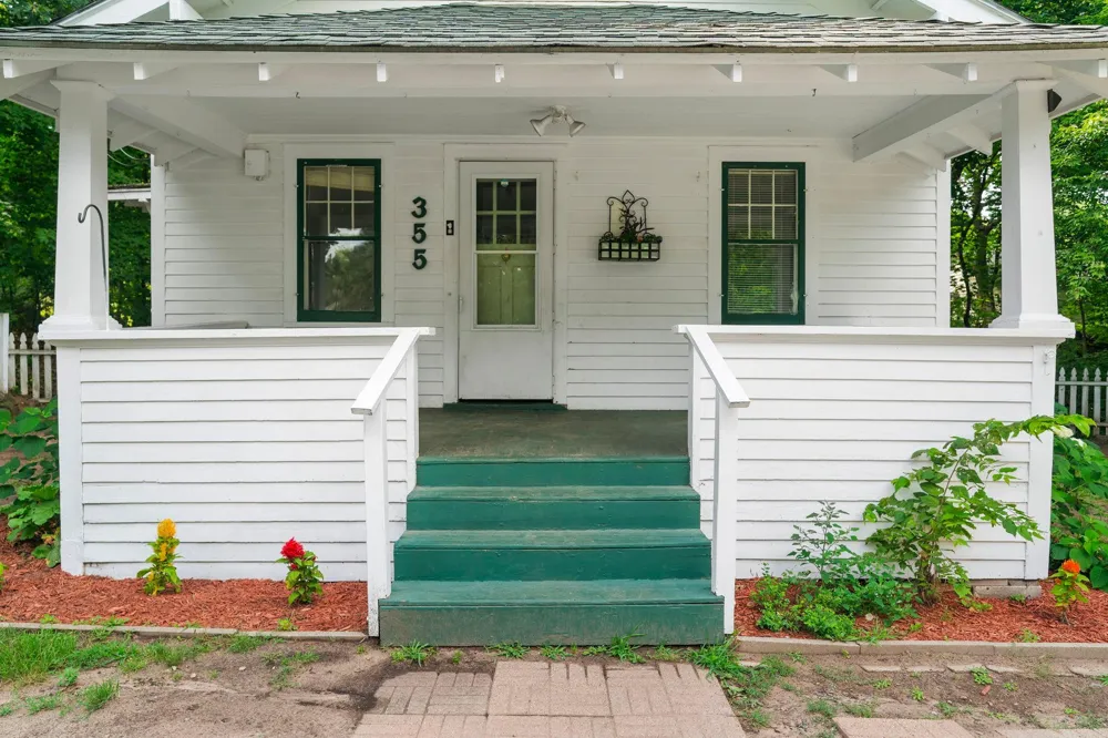 355 West Street Taylors Falls, MN 55084