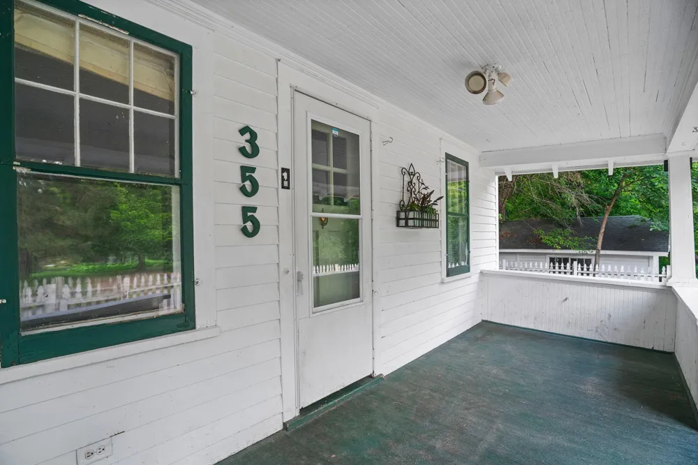 355 West Street Taylors Falls, MN 55084