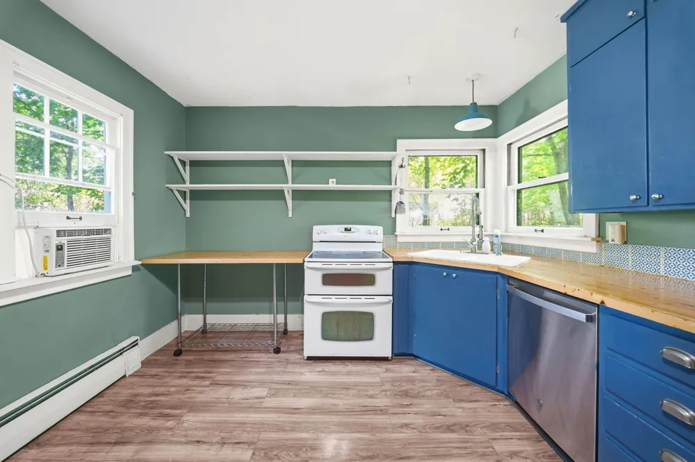 355 West Street Taylors Falls, MN 55084