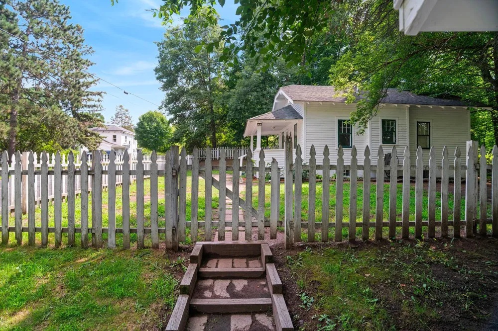 355 West Street Taylors Falls, MN 55084