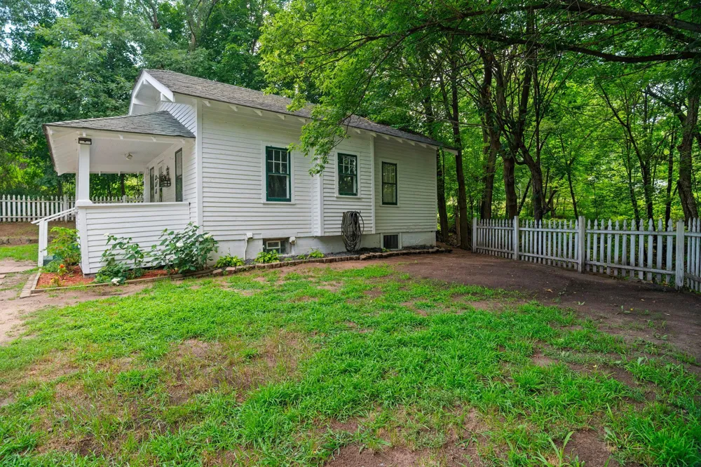 355 West Street Taylors Falls, MN 55084