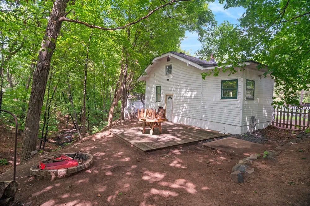 355 West Street Taylors Falls, MN 55084