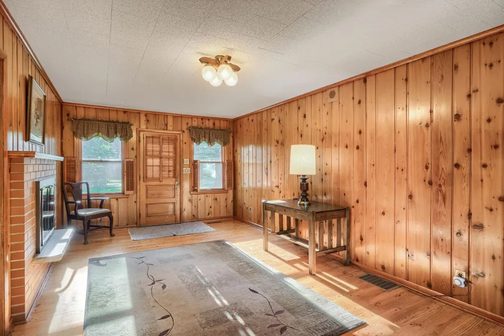3681 Rustic Place Shoreview, MN 55126