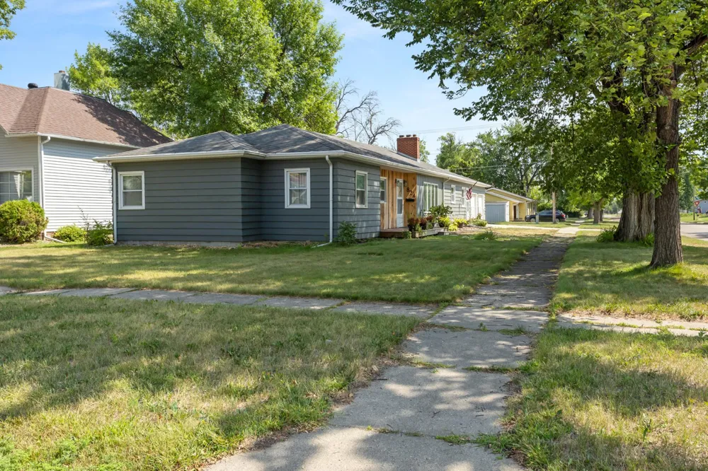 824 4th Avenue Wahpeton, ND 58075