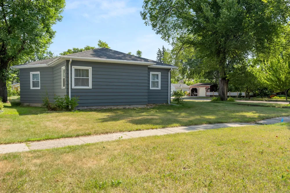 824 4th Avenue Wahpeton, ND 58075