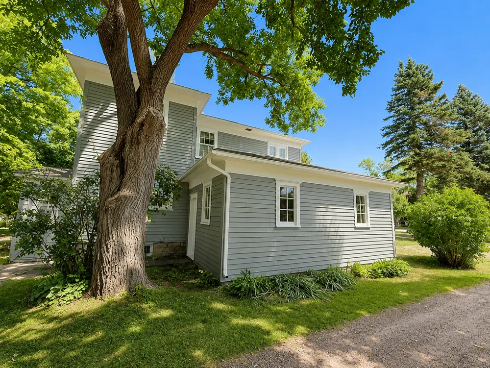 1244 6th Avenue Windom, MN 56101