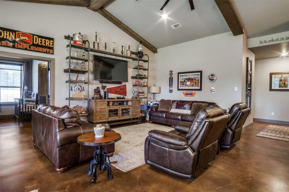 18345 Fm 920 Poolville, TX 76487