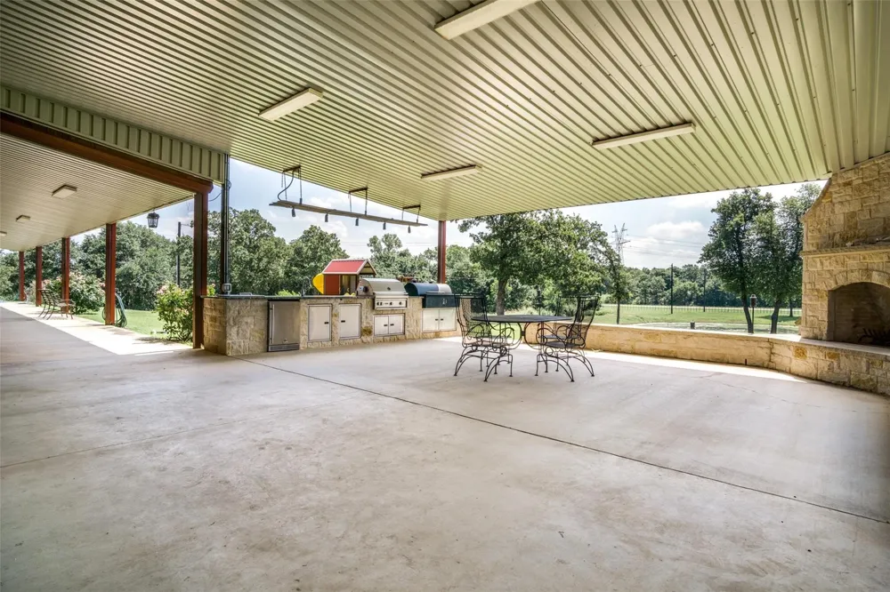 18345 Fm 920 Poolville, TX 76487