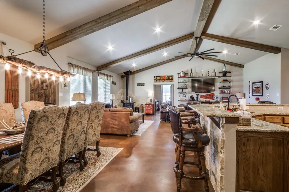18345 Fm 920 Poolville, TX 76487