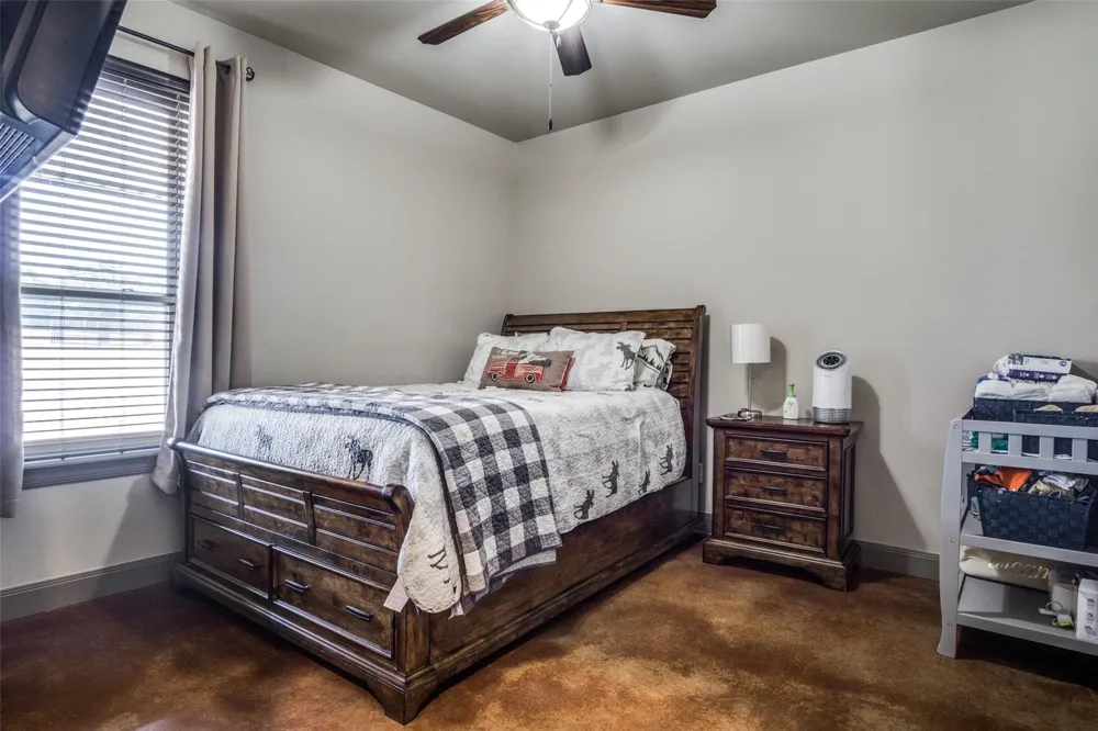 18345 Fm 920 Poolville, TX 76487