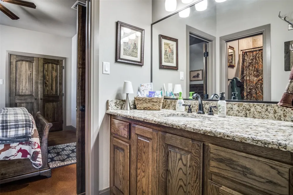 18345 Fm 920 Poolville, TX 76487