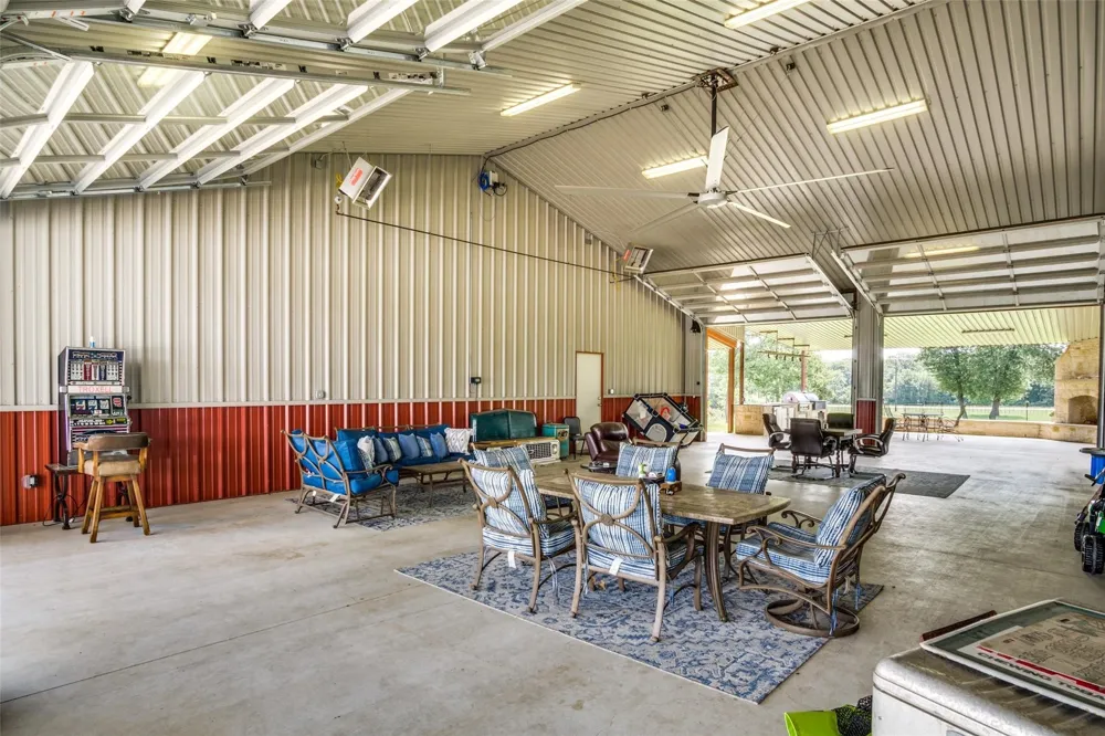 18345 Fm 920 Poolville, TX 76487