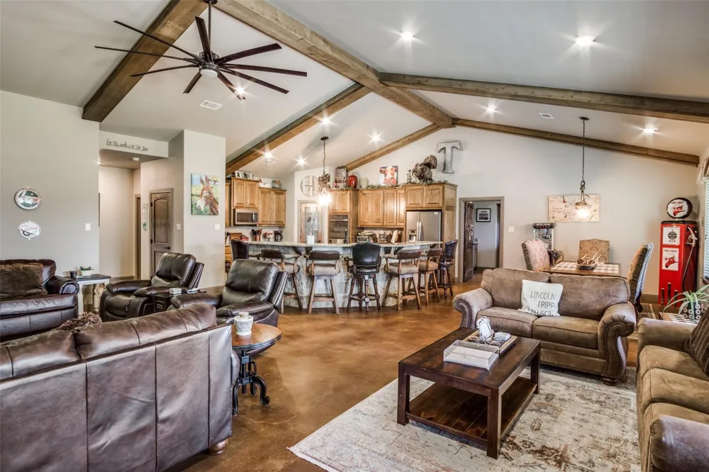 18345 Fm 920 Poolville, TX 76487