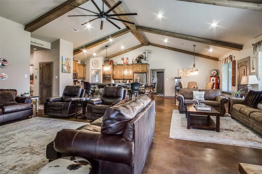 18345 Fm 920 Poolville, TX 76487