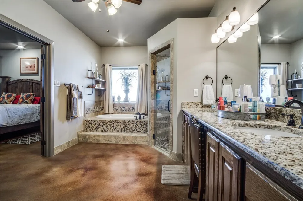 18345 Fm 920 Poolville, TX 76487