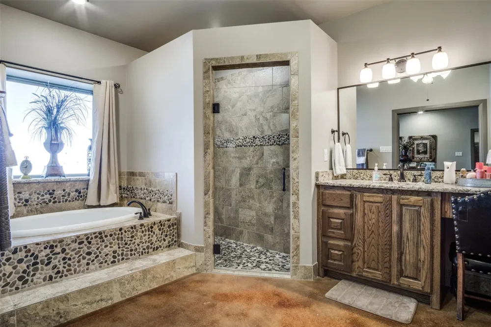 18345 Fm 920 Poolville, TX 76487