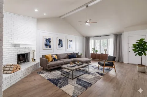 1610 Brown Trail