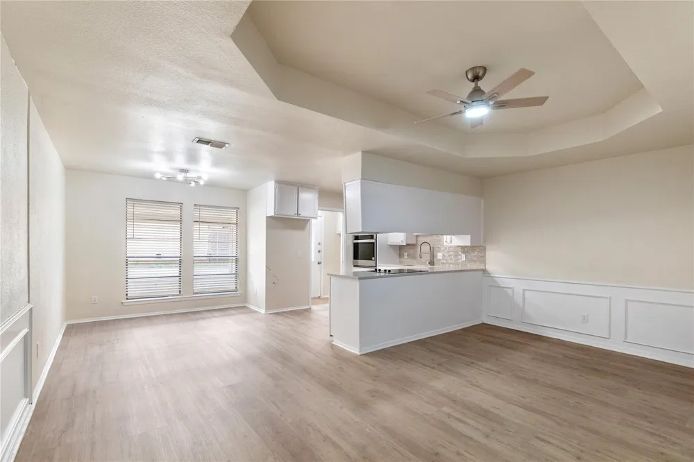 1610 Brown Trail Hurst, TX 76054