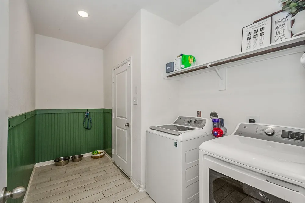 322 Wellshire Drive West Columbia, TX 77486