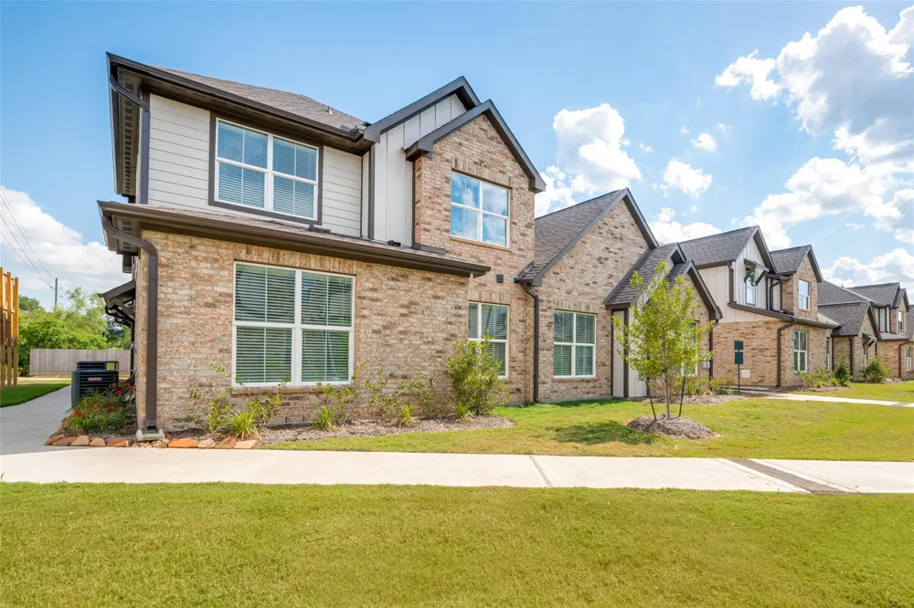 137 Park Place Circle #A Waller, TX 77484