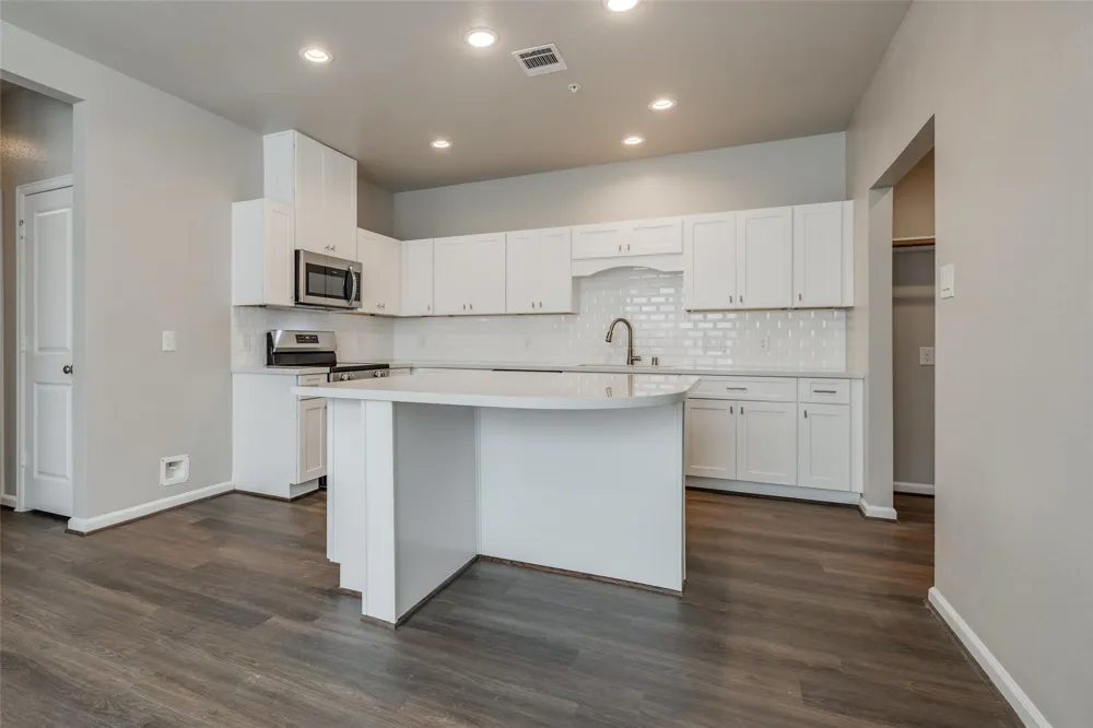 137 Park Place Circle #A Waller, TX 77484