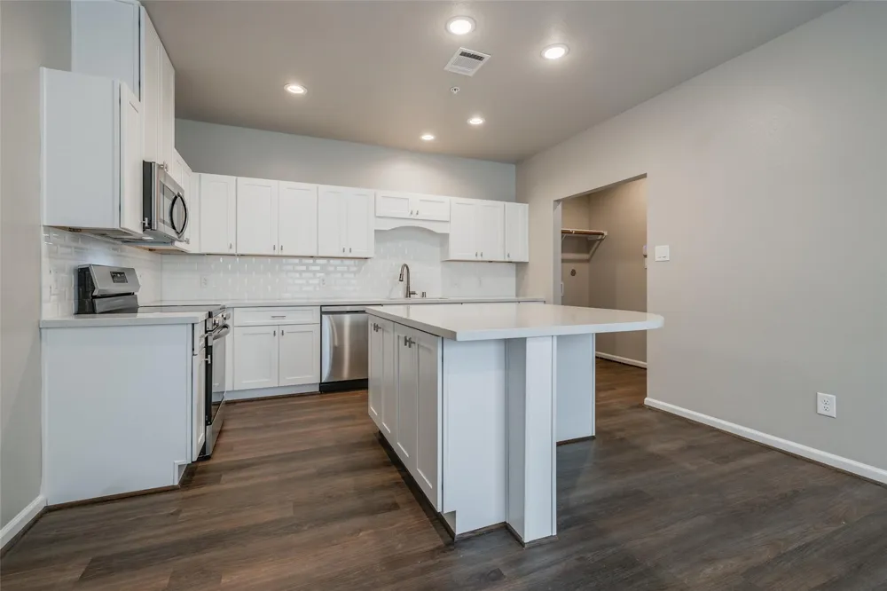 137 Park Place Circle #A Waller, TX 77484